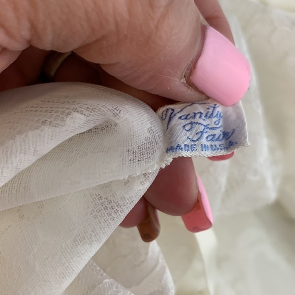 T8 Vintage Vanity Fair slip for dresses creamy white size small - Picture 9 of 14